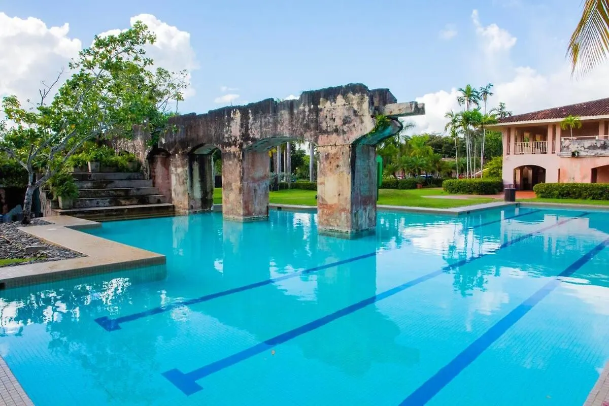 Villa Granada At Dorado Beach Resort Pool Nearby Porto Riko